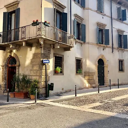 Palazzo Tiolo Apartamento *