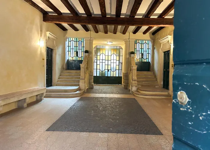 Palazzo Tiolo *